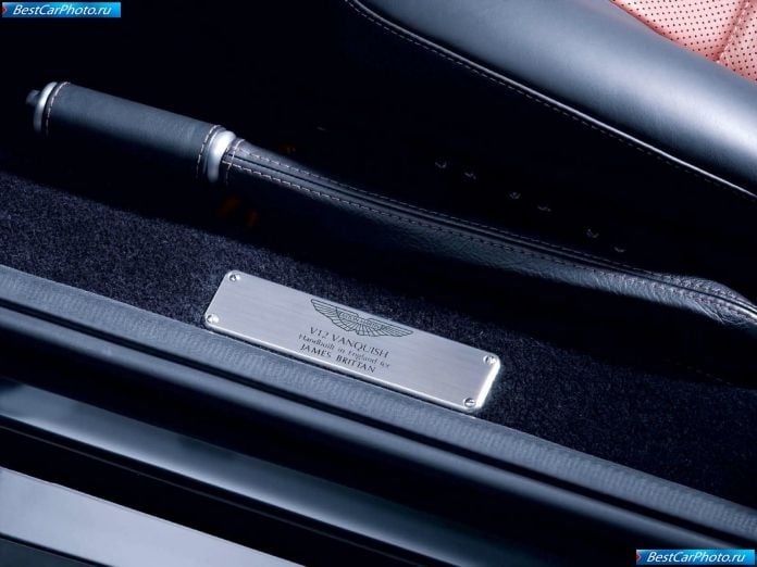 2004 Aston Martin Vanquish S V12 - фотография 42 из 58