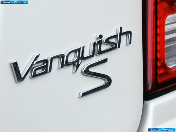 2004 Aston Martin Vanquish S V12 - фотография 51 из 58