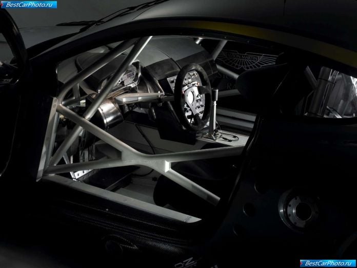 2005 Aston Martin DBR9 - фотография 24 из 27