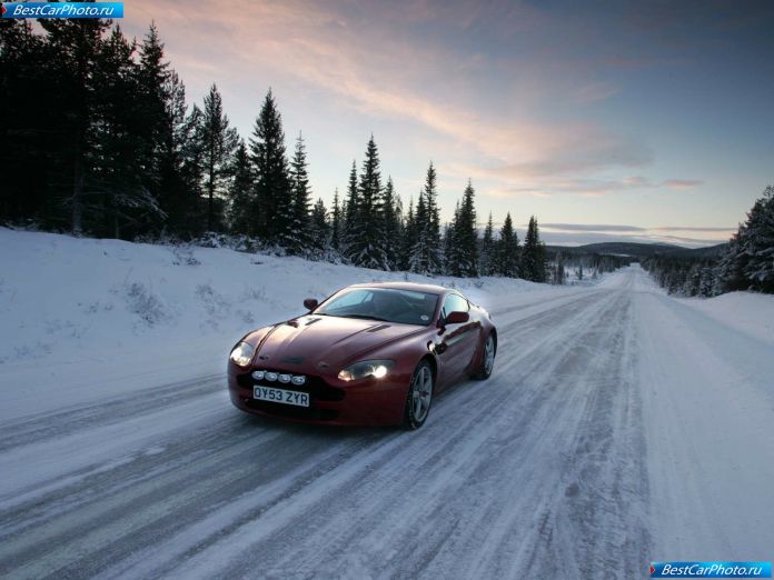 2005 Aston Martin V8 Vantage - фотография 10 из 59