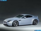 aston_martin_2007-v12_vantage_rs_concept_1600x1200_015.jpg