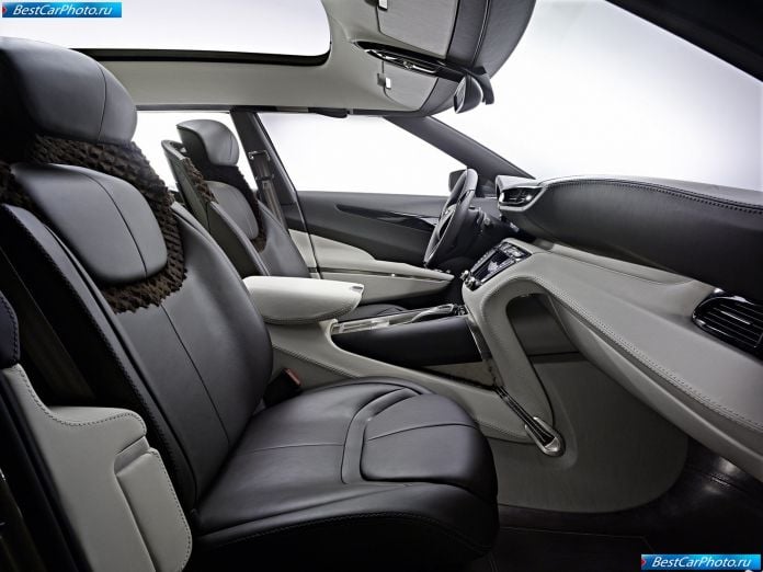 2009 Aston Martin Lagonda Concept - фотография 5 из 9