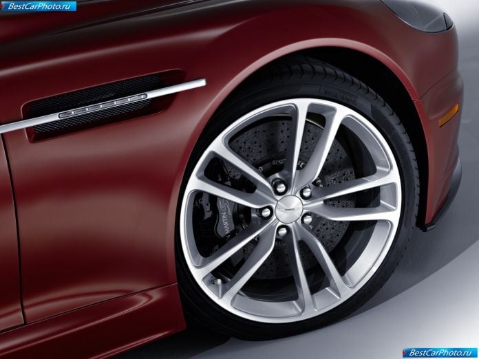 2010 Aston Martin DBS Volante - фотография 33 из 38