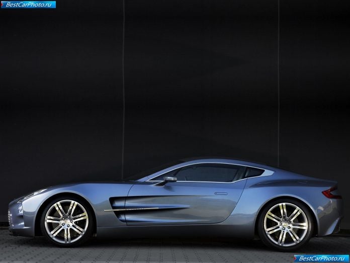 2010 Aston Martin One 77 - фотография 8 из 30