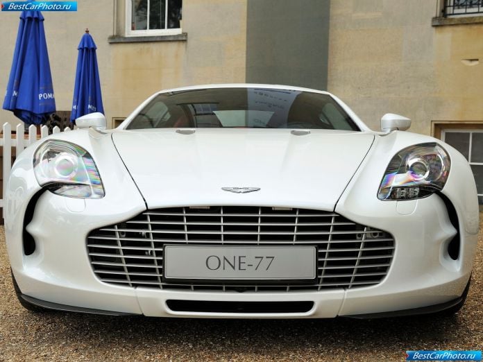 2010 Aston Martin One 77 - фотография 19 из 30