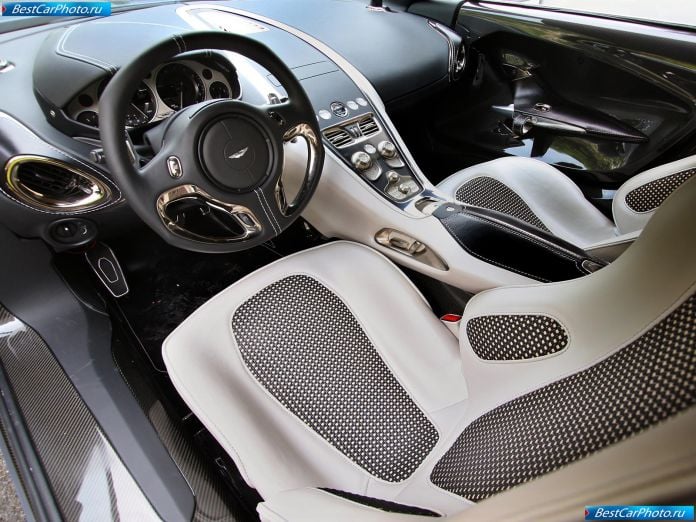 2010 Aston Martin One 77 - фотография 26 из 30