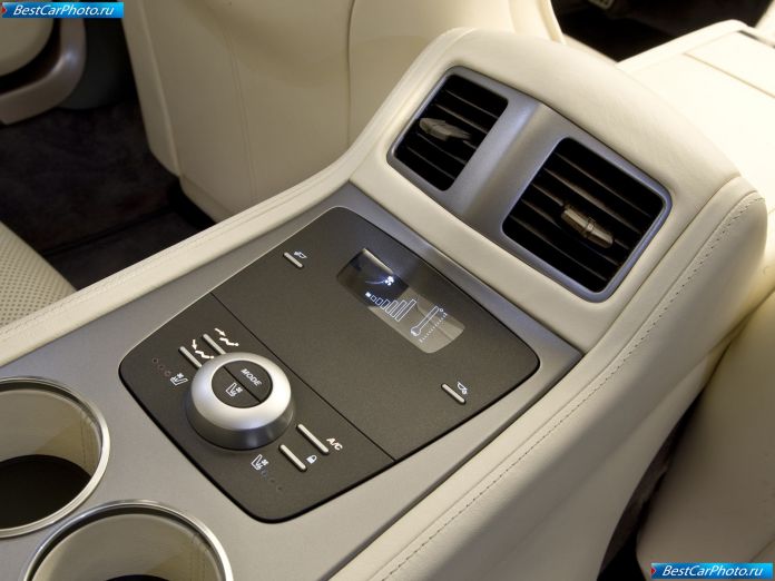 2010 Aston Martin Rapide - фотография 122 из 186
