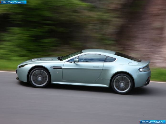 2010 Aston Martin V12 Vantage - фотография 37 из 81