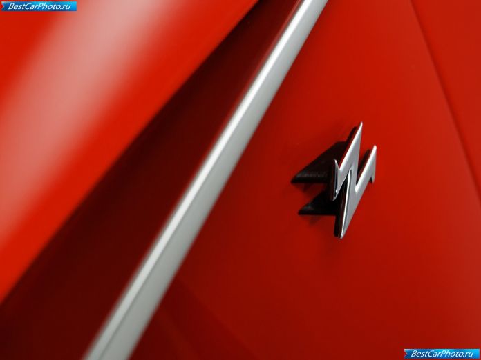 2011 Aston Martin V12 Zagato Concept - фотография 6 из 10