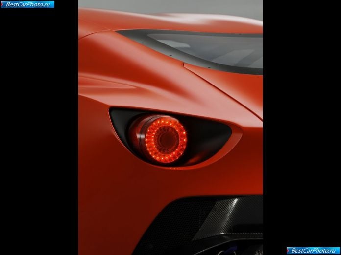 2011 Aston Martin V12 Zagato Concept - фотография 8 из 10