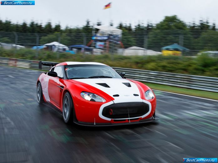 2011 Aston Martin V12 Zagato Racecar - фотография 8 из 19