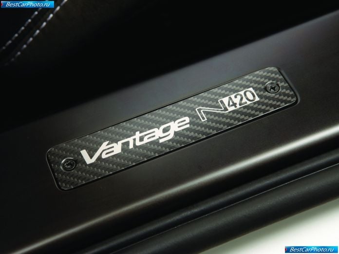 2011 Aston Martin V8 Vantage n420 - фотография 7 из 9