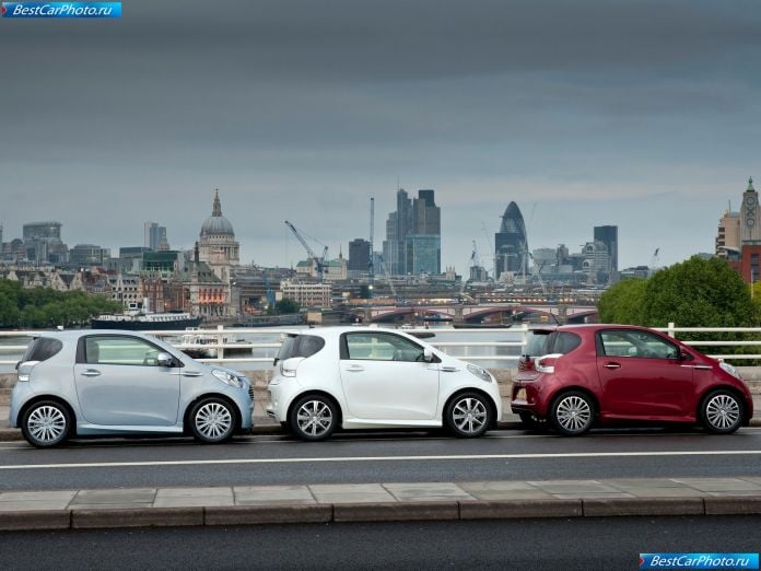 2012 Aston Martin Cygnet - фотография 14 из 16