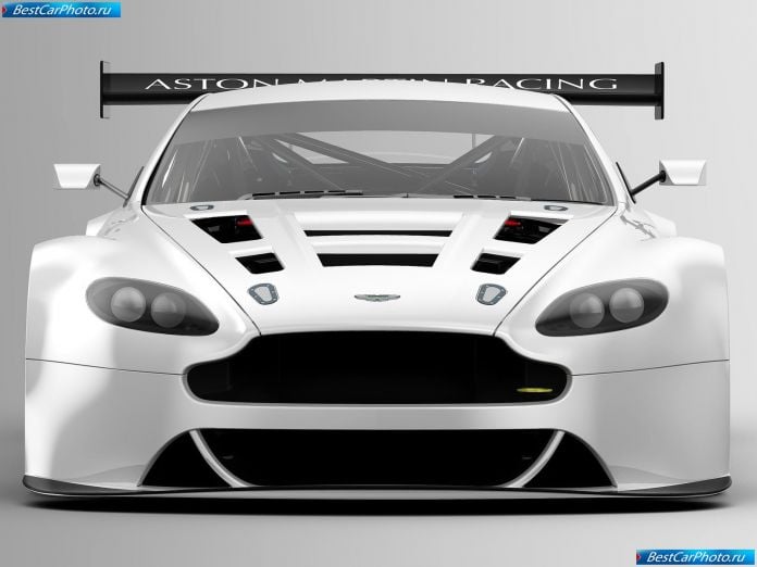2012 Aston Martin Vantage GT3 - фотография 3 из 4
