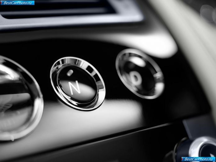 2012 Aston Martin Virage - фотография 31 из 52