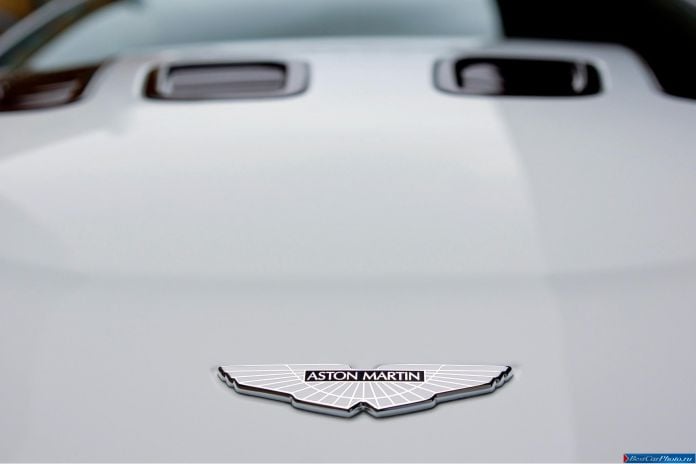 2012 Aston Martin V12 Vantage Roadster - фотография 16 из 19