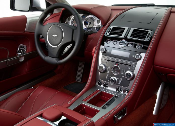 2013 Aston Martin DB9 - фотография 113 из 195