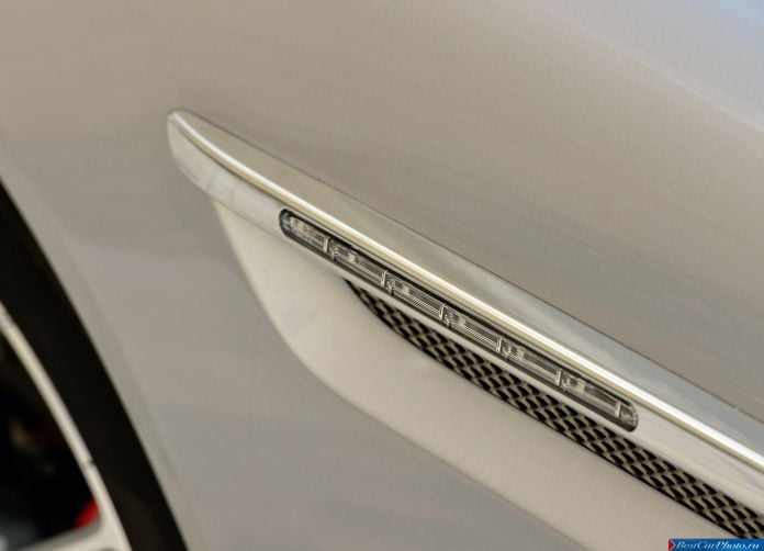 2013 Aston Martin DB9 Volante - фотография 40 из 45