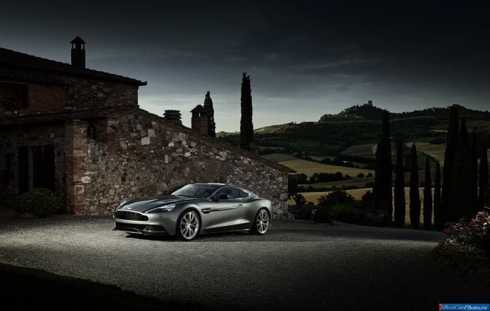 2013 Aston Martin Vanquish - фотография 9 из 52