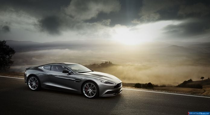 2013 Aston Martin Vanquish - фотография 16 из 52