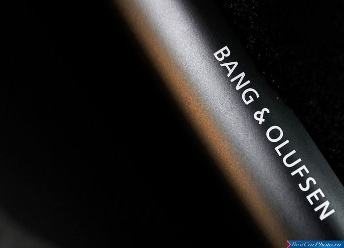 2015 Aston Martin DB9 Carbon Edition - фотография 116 из 139