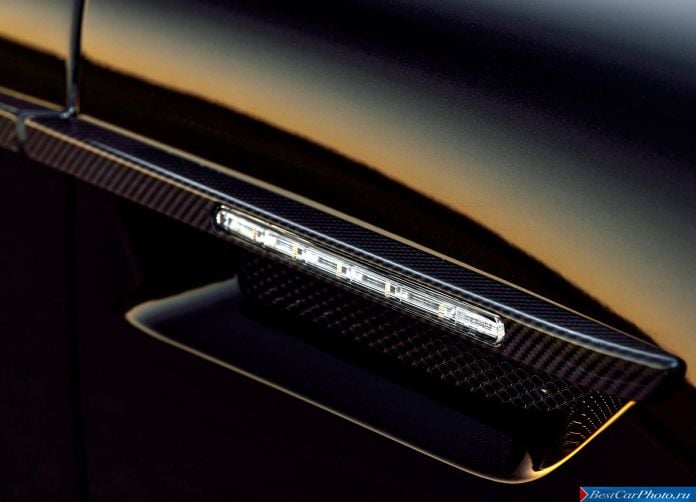 2015 Aston Martin DB9 Carbon Edition - фотография 131 из 139