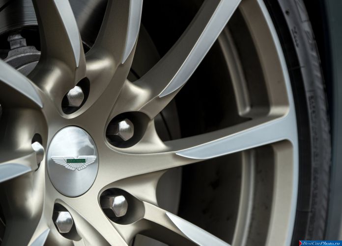 2015 Aston Martin Rapide S - фотография 26 из 28