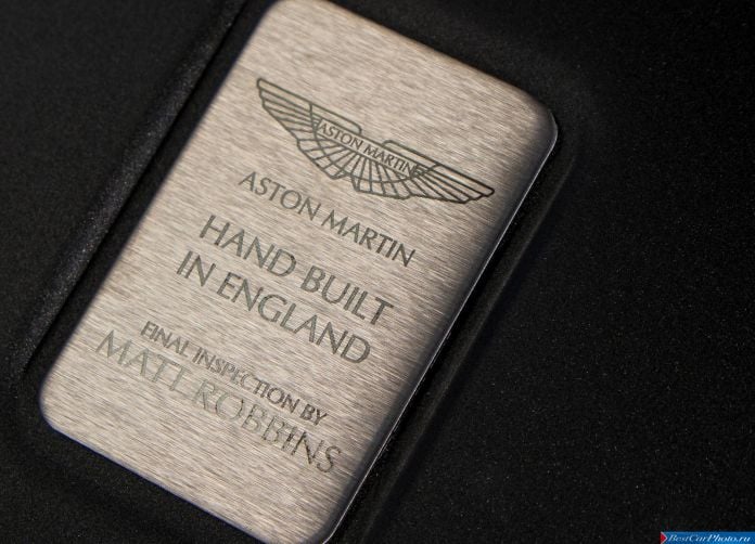 2015 Aston Martin Vanquish - фотография 22 из 23