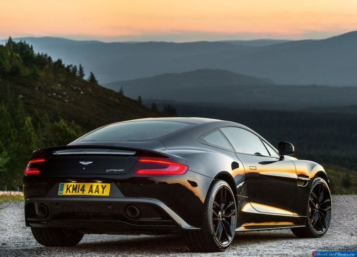 2015 Aston Martin Vanquish Carbon Black - фотография 6 из 24