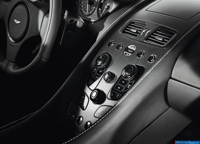 2015 Aston Martin Vanquish Carbon Black - фотография 11 из 24