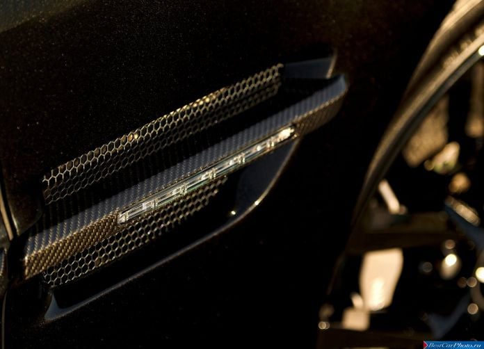 2015 Aston Martin Vanquish Carbon Black - фотография 19 из 24