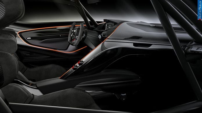 2015 Aston Martin Vulcan - фотография 9 из 10