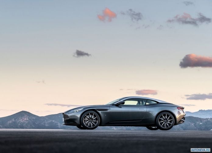 2017 Aston Martin DB11 - фотография 10 из 250