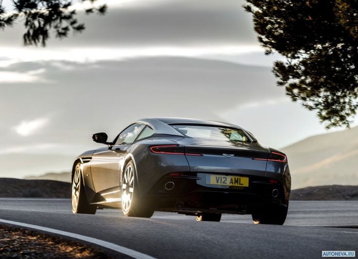 2017 Aston Martin DB11 - фотография 17 из 250