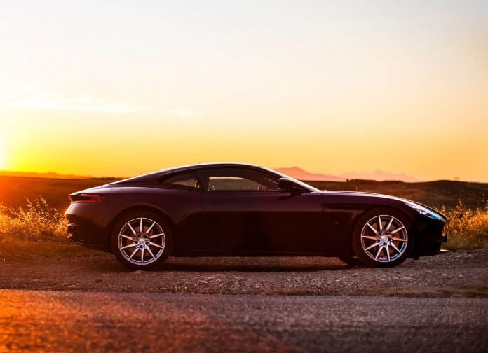 2017 Aston Martin DB11 - фотография 75 из 250