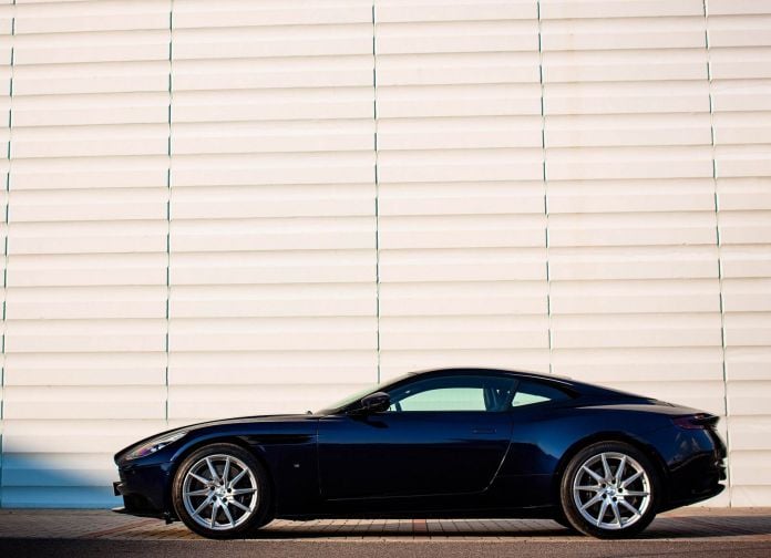 2017 Aston Martin DB11 - фотография 77 из 250