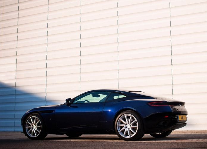 2017 Aston Martin DB11 - фотография 94 из 250