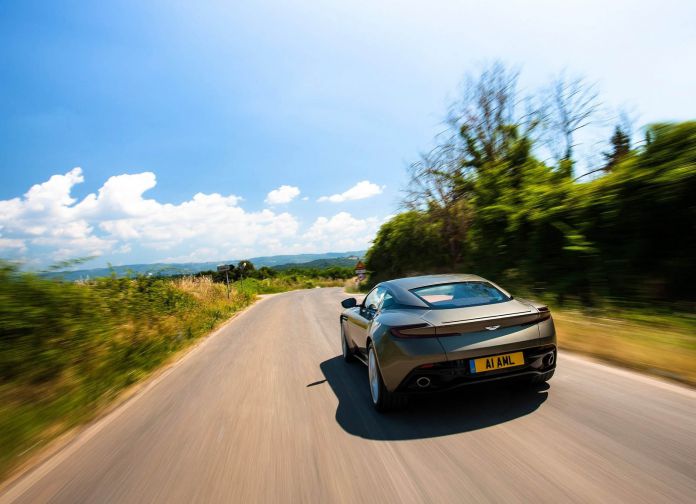 2017 Aston Martin DB11 - фотография 110 из 250