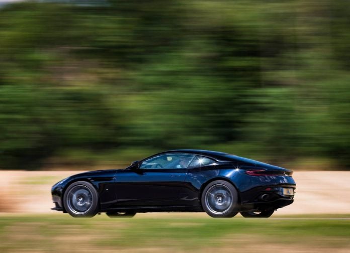 2017 Aston Martin DB11 - фотография 112 из 250