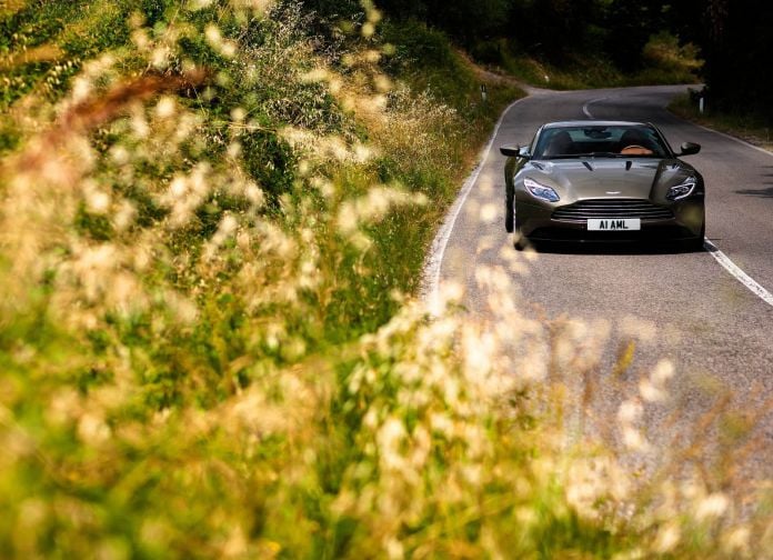 2017 Aston Martin DB11 - фотография 124 из 250
