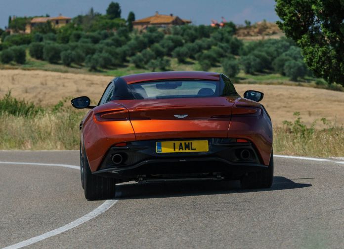 2017 Aston Martin DB11 - фотография 142 из 250