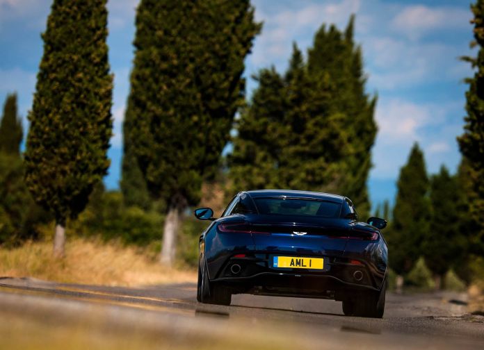 2017 Aston Martin DB11 - фотография 144 из 250