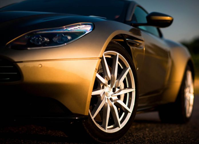 2017 Aston Martin DB11 - фотография 199 из 250