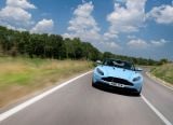 aston_martin_2017_db11_frosted_glass_blue_063.jpg