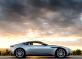 aston_martin_2017_db11_lightning_sliver_075.jpg