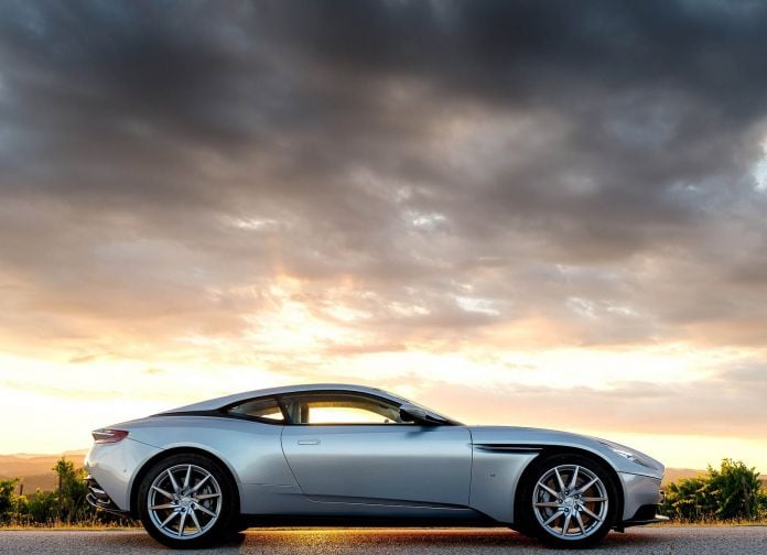 2017 Aston Martin DB11 Lightning Sliver - фотография 75 из 151