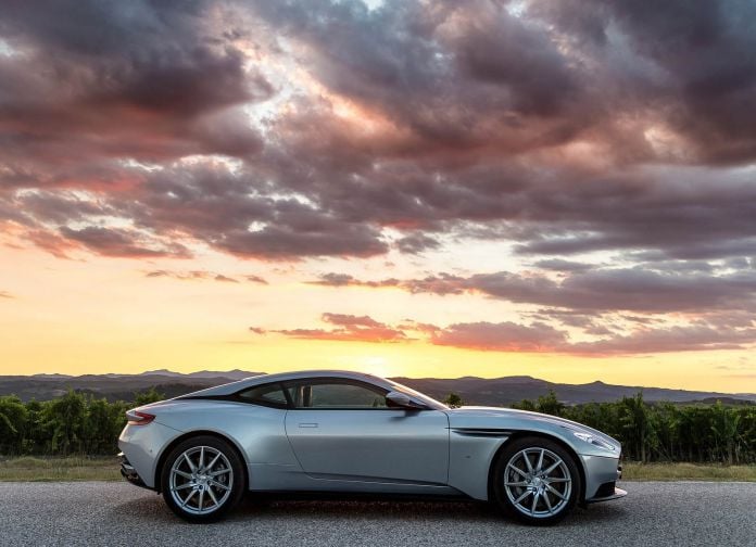 2017 Aston Martin DB11 Lightning Sliver - фотография 76 из 151