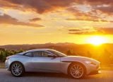 aston_martin_2017_db11_lightning_sliver_082.jpg