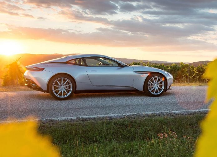 2017 Aston Martin DB11 Lightning Sliver - фотография 91 из 151