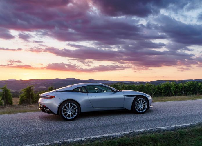 2017 Aston Martin DB11 Lightning Sliver - фотография 94 из 151